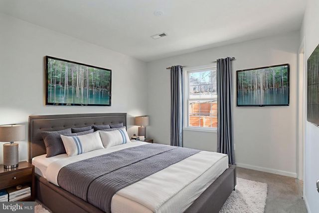 10 ROSEWOOD ST, Fredericksburg, VA 22405