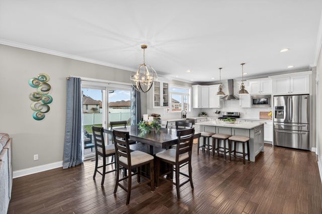 9100 W 97th Place, St. John, IN 46373