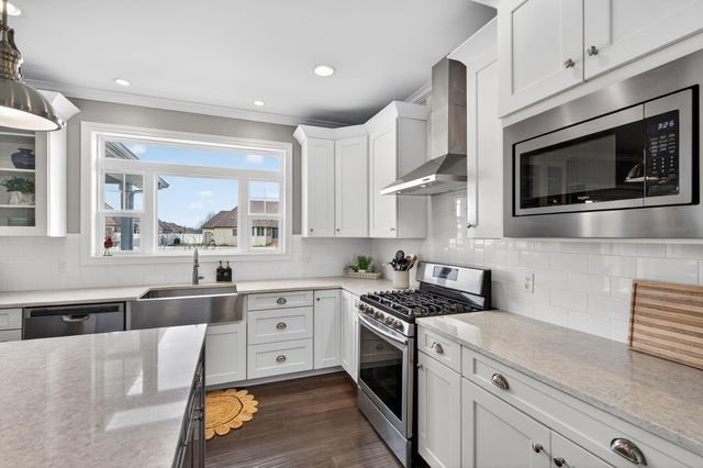 9100 W 97th Place, St. John, IN 46373