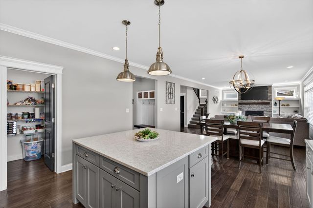 9100 W 97th Place, St. John, IN 46373