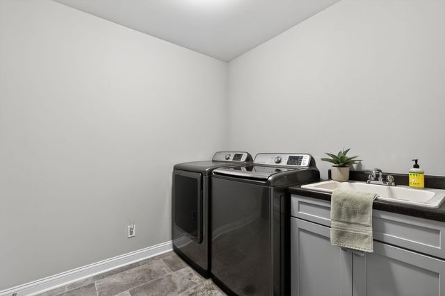 9100 W 97th Place, St. John, IN 46373