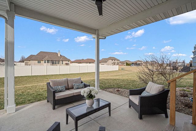 9100 W 97th Place, St. John, IN 46373