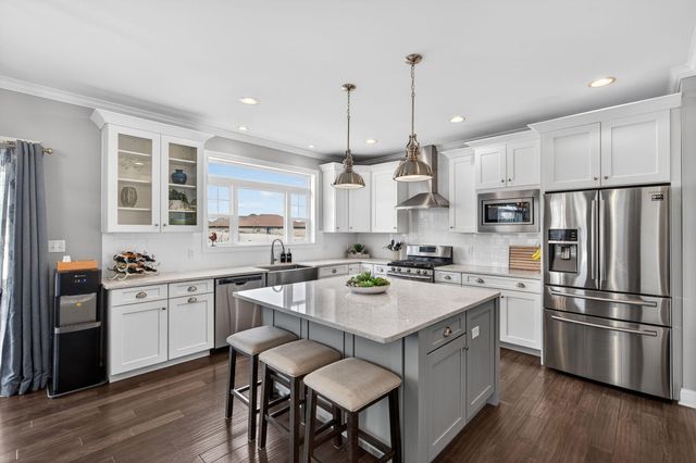 9100 W 97th Place, St. John, IN 46373