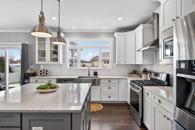 9100 W 97th Place, St. John, IN 46373