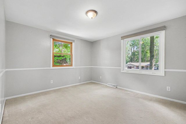 1365 Seminole Drive, Holland, MI 49424