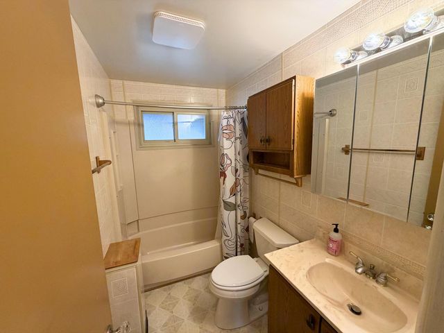 2207 Genessee Avenue, Columbus, OH 43211