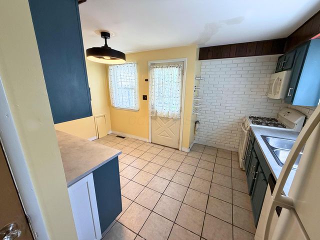 2207 Genessee Avenue, Columbus, OH 43211