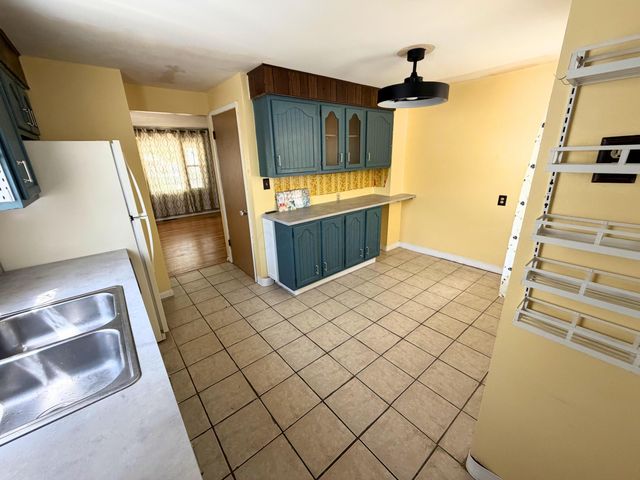 2207 Genessee Avenue, Columbus, OH 43211
