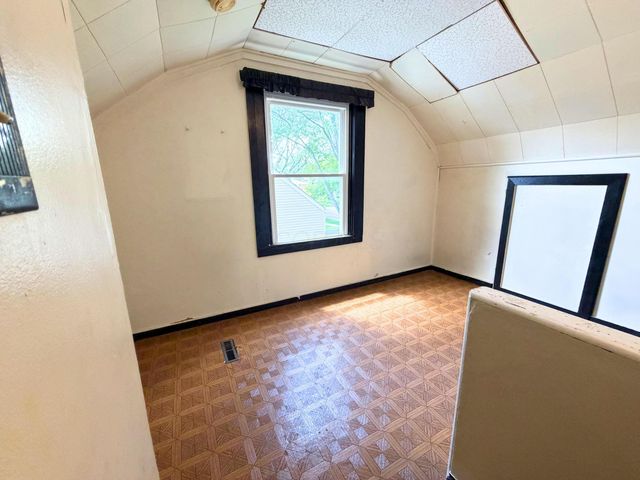 2207 Genessee Avenue, Columbus, OH 43211