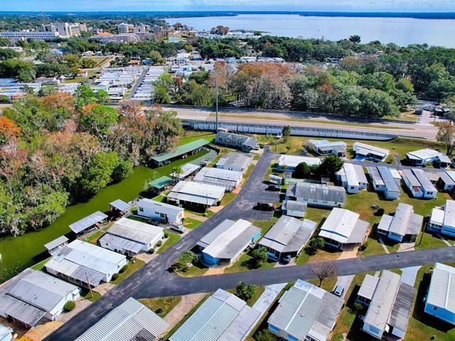 211 RUE DE PARESSE, Tavares, FL 32778