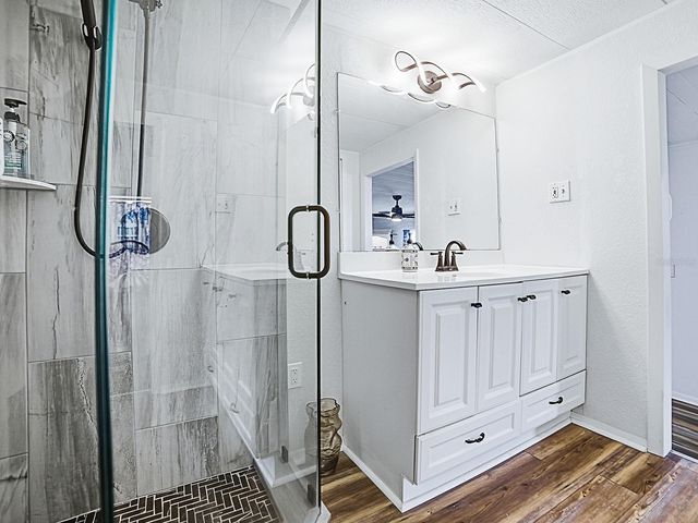 211 RUE DE PARESSE, Tavares, FL 32778