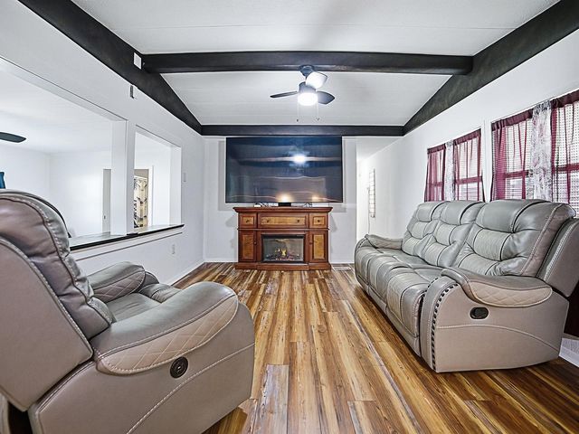 211 RUE DE PARESSE, Tavares, FL 32778