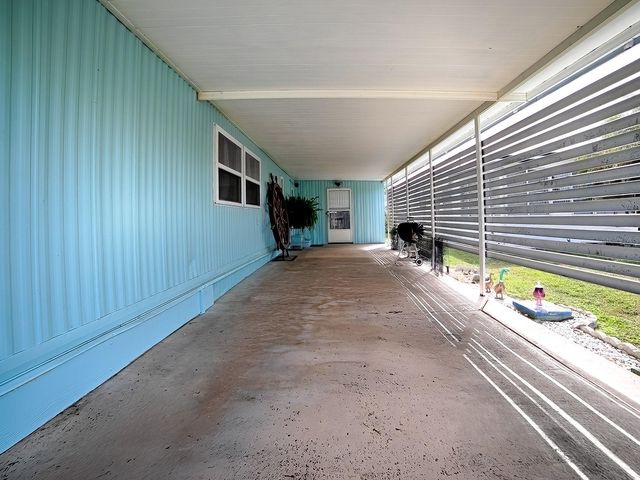 211 RUE DE PARESSE, Tavares, FL 32778