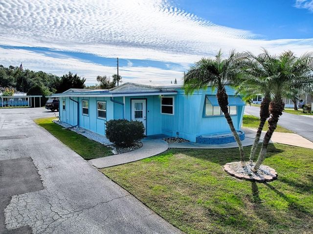 211 RUE DE PARESSE, Tavares, FL 32778