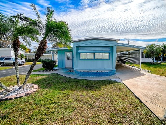 211 RUE DE PARESSE, Tavares, FL 32778