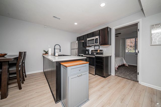 2430 Greenbriar Drive Unit D, Manhattan, KS 66502