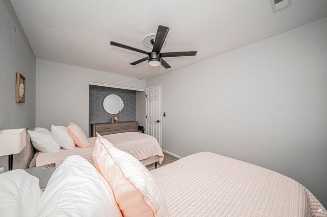 2430 Greenbriar Drive Unit D, Manhattan, KS 66502