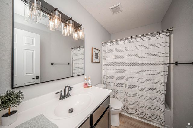 2430 Greenbriar Drive Unit D, Manhattan, KS 66502