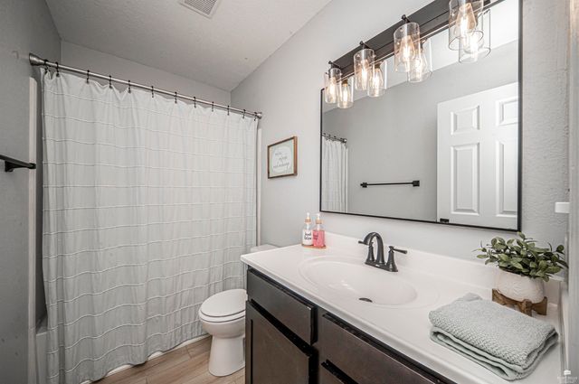 2430 Greenbriar Drive Unit D, Manhattan, KS 66502