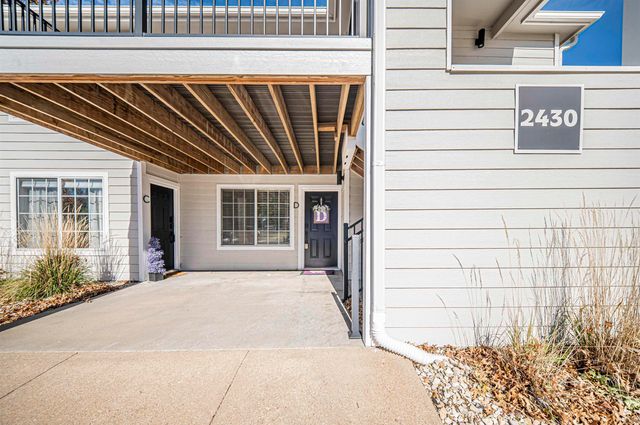 2430 Greenbriar Drive Unit D, Manhattan, KS 66502