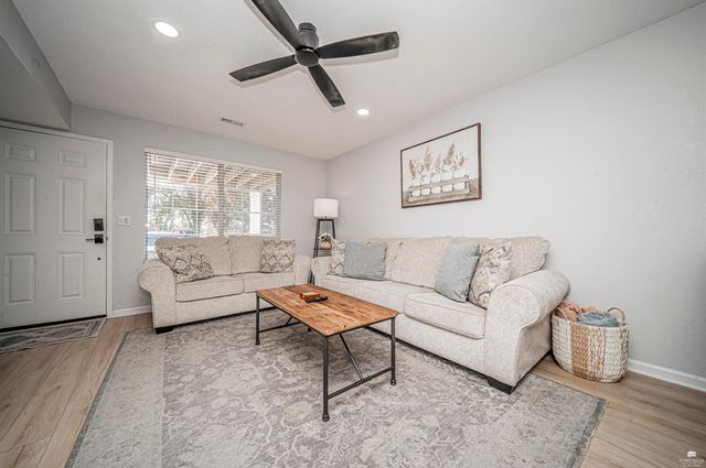 2430 Greenbriar Drive Unit D, Manhattan, KS 66502