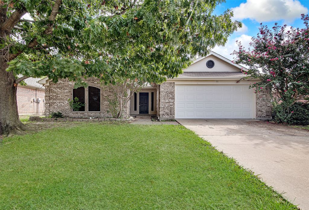 111 Jennings Drive, Waxahachie, TX 75165