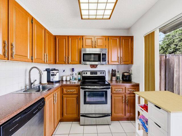 10381 SW 205th Terrace, Cutler Bay, FL 33189