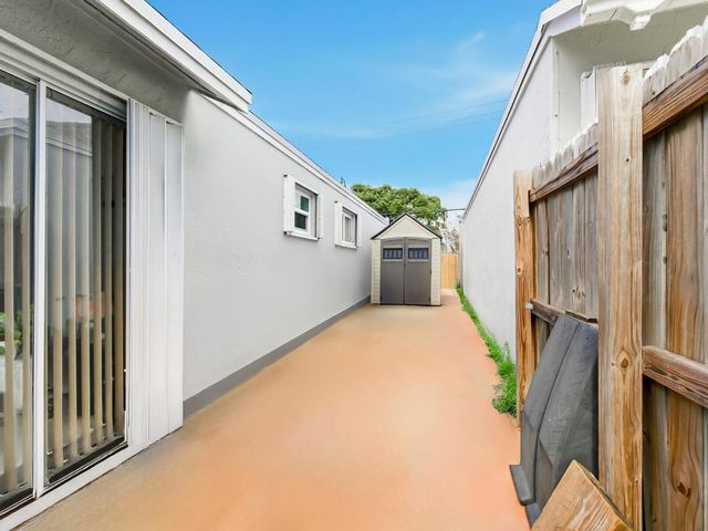 10381 SW 205th Terrace, Cutler Bay, FL 33189