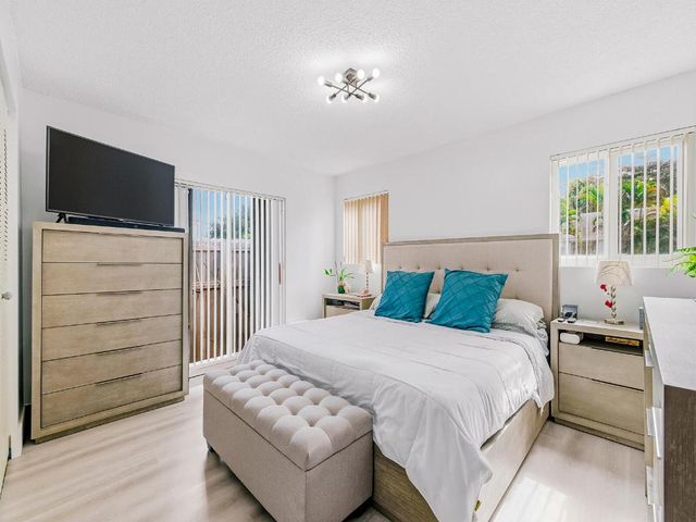 10381 SW 205th Terrace, Cutler Bay, FL 33189