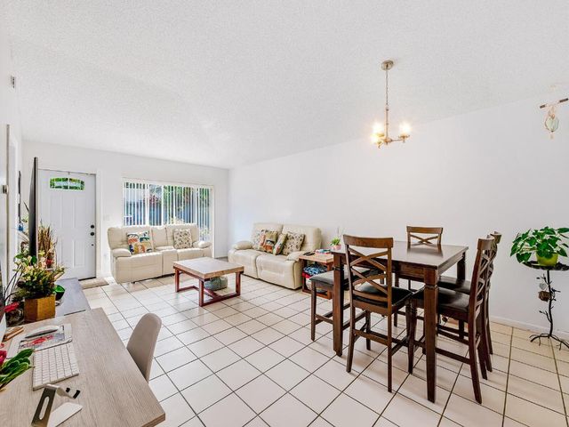 10381 SW 205th Terrace, Cutler Bay, FL 33189