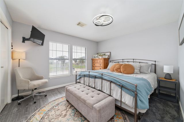 610 Seashell Drive, Freeport, TX 77541