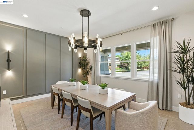 1589 Strathaven Place, Brentwood, CA 94513