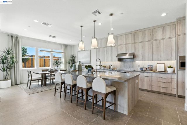 1589 Strathaven Place, Brentwood, CA 94513