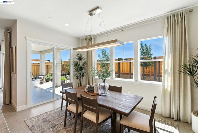 1589 Strathaven Place, Brentwood, CA 94513