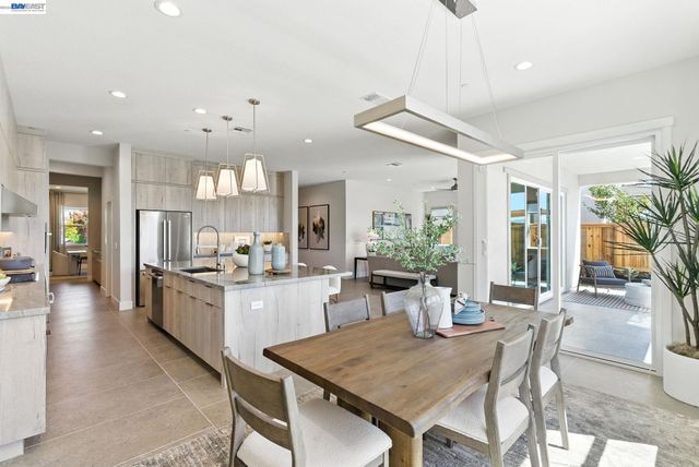 1589 Strathaven Place, Brentwood, CA 94513