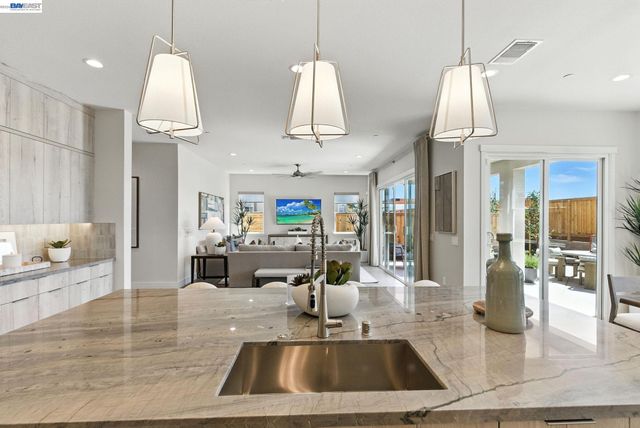1589 Strathaven Place, Brentwood, CA 94513