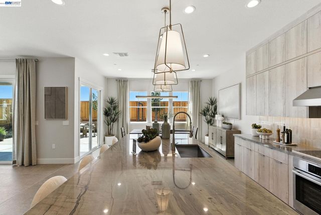 1589 Strathaven Place, Brentwood, CA 94513