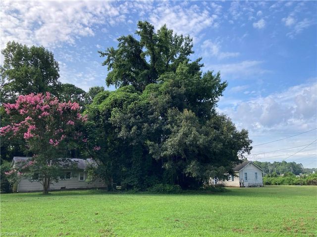 4906-4908 Kitty Hawk Road, Greensboro, NC 27407