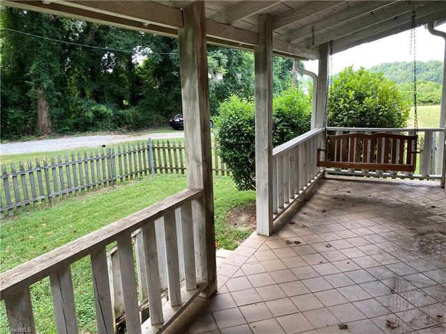 4906-4908 Kitty Hawk Road, Greensboro, NC 27407