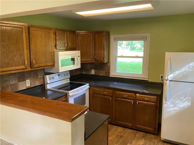 4906-4908 Kitty Hawk Road, Greensboro, NC 27407