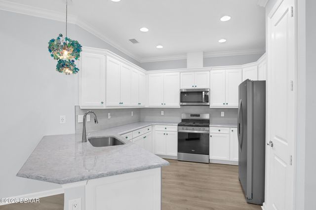 246 Hang Loose Way, Daytona Beach, FL 32124