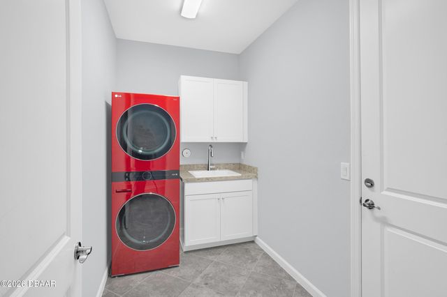 246 Hang Loose Way, Daytona Beach, FL 32124