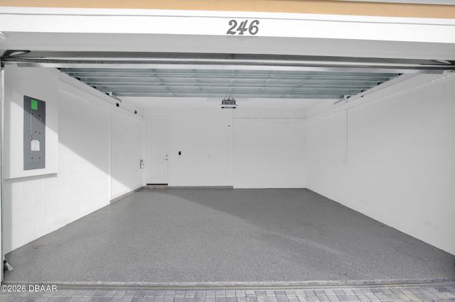 246 Hang Loose Way, Daytona Beach, FL 32124