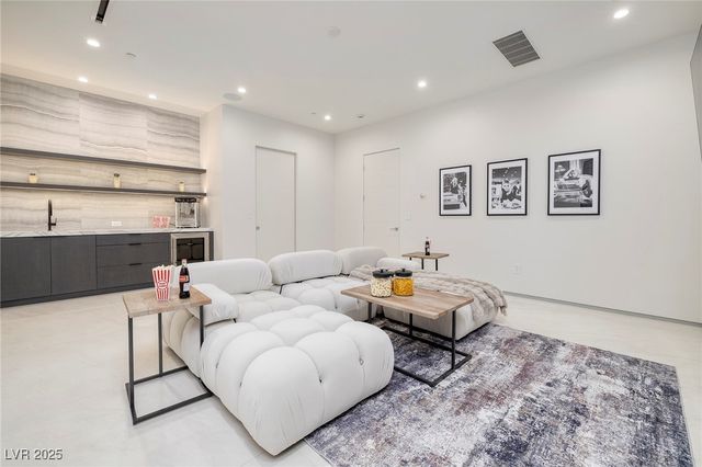 563 Grand Rim Drive, Henderson, NV 89012