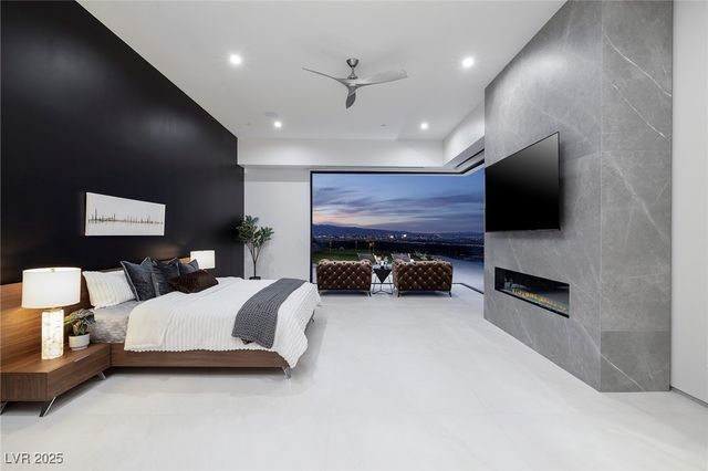 563 Grand Rim Drive, Henderson, NV 89012