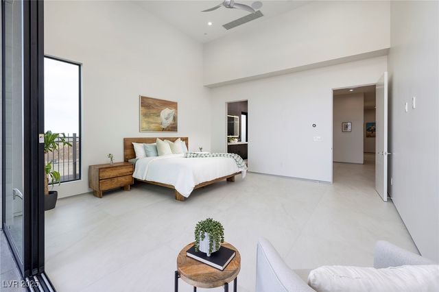 563 Grand Rim Drive, Henderson, NV 89012