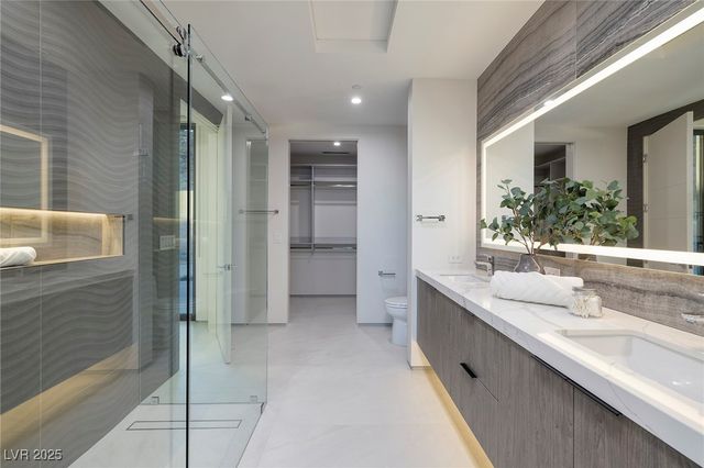 563 Grand Rim Drive, Henderson, NV 89012