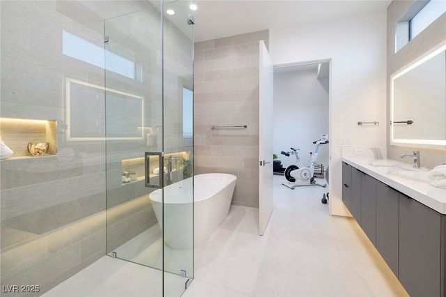 563 Grand Rim Drive, Henderson, NV 89012