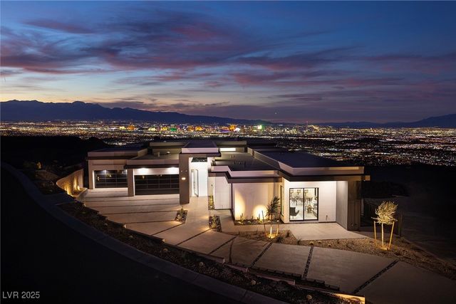 563 Grand Rim Drive, Henderson, NV 89012