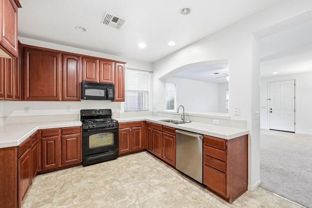1949 Linden Rd, West Sacramento, CA 95691